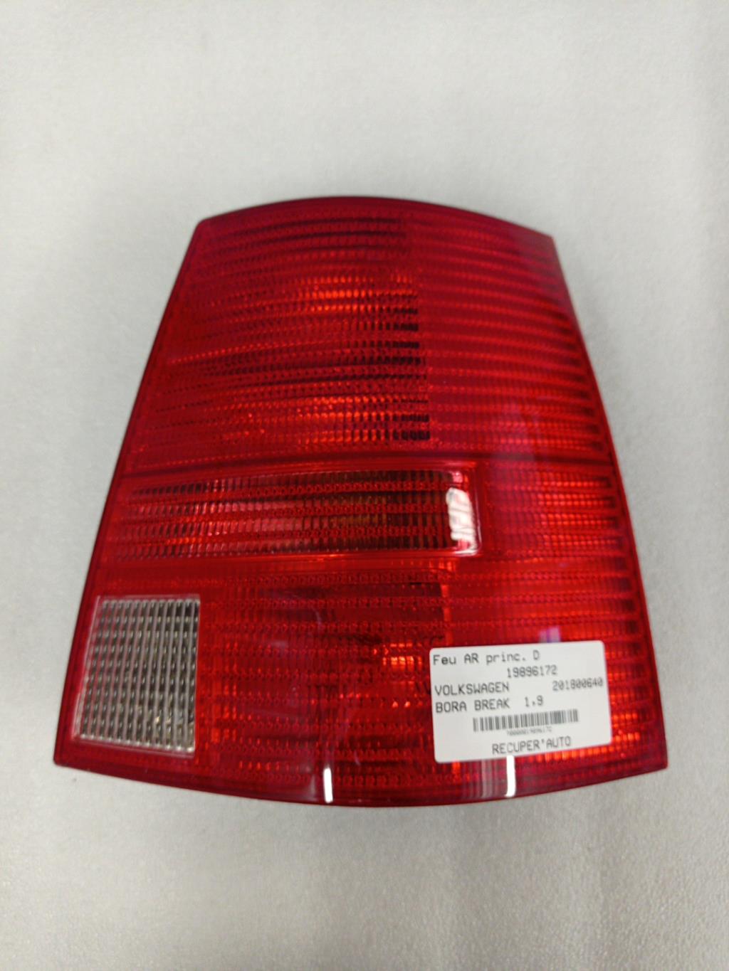 Fanale posteriore principale destro (luci) VOLKSWAGEN BORA BREAK Diésel - 1