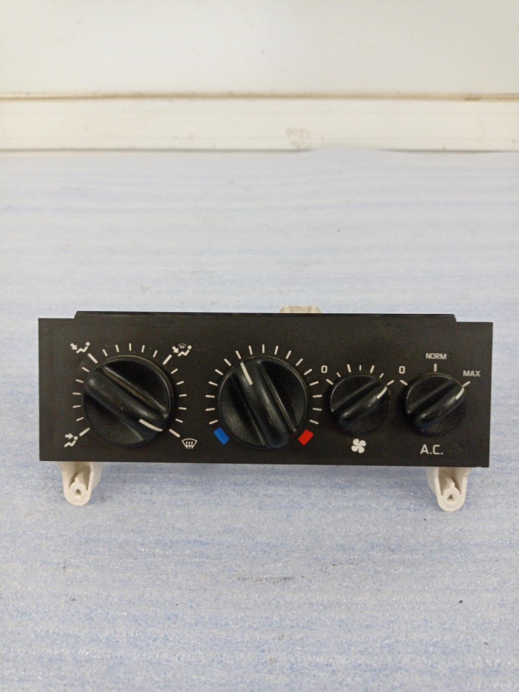 Commande chauffage RENAULT CLIO 1 PHASE 2 Essence - 1