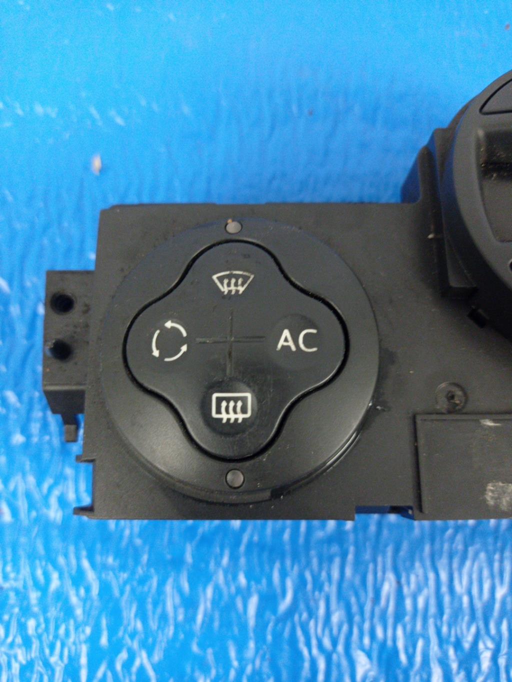Commande chauffage RENAULT MEGANE 2 PHASE 1 Diesel - 1