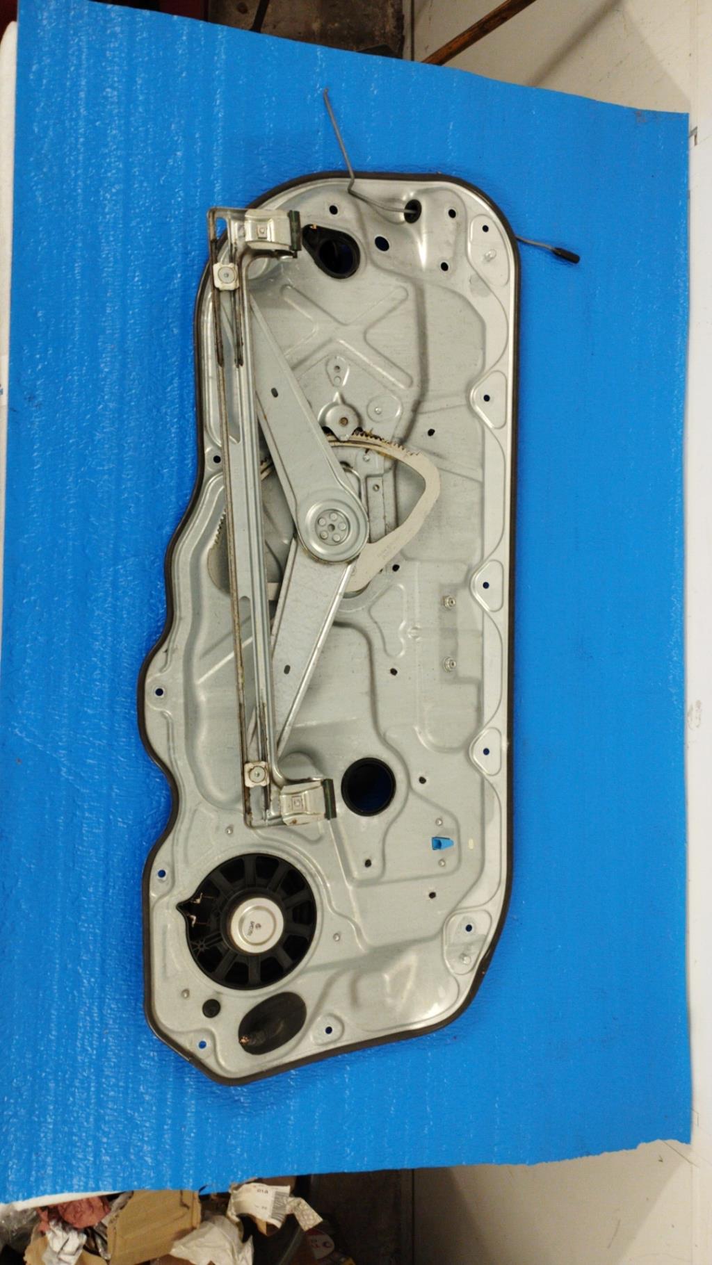 Alzacristalli elettrico anteriore destro VOLVO C 30 PHASE 1 Diésel - 1