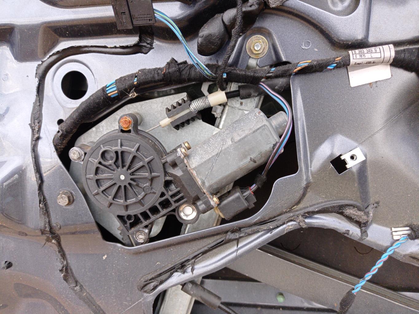 Porte avant droit BMW SERIE 3 E46 PHASE 1 Essence - 1