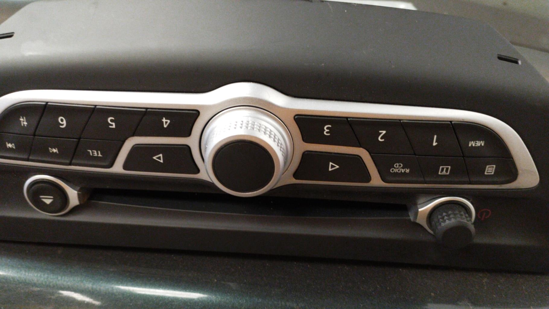 Autoradio originale RENAULT LAGUNA 3 PHASE 1 BREAK Diésel - 1