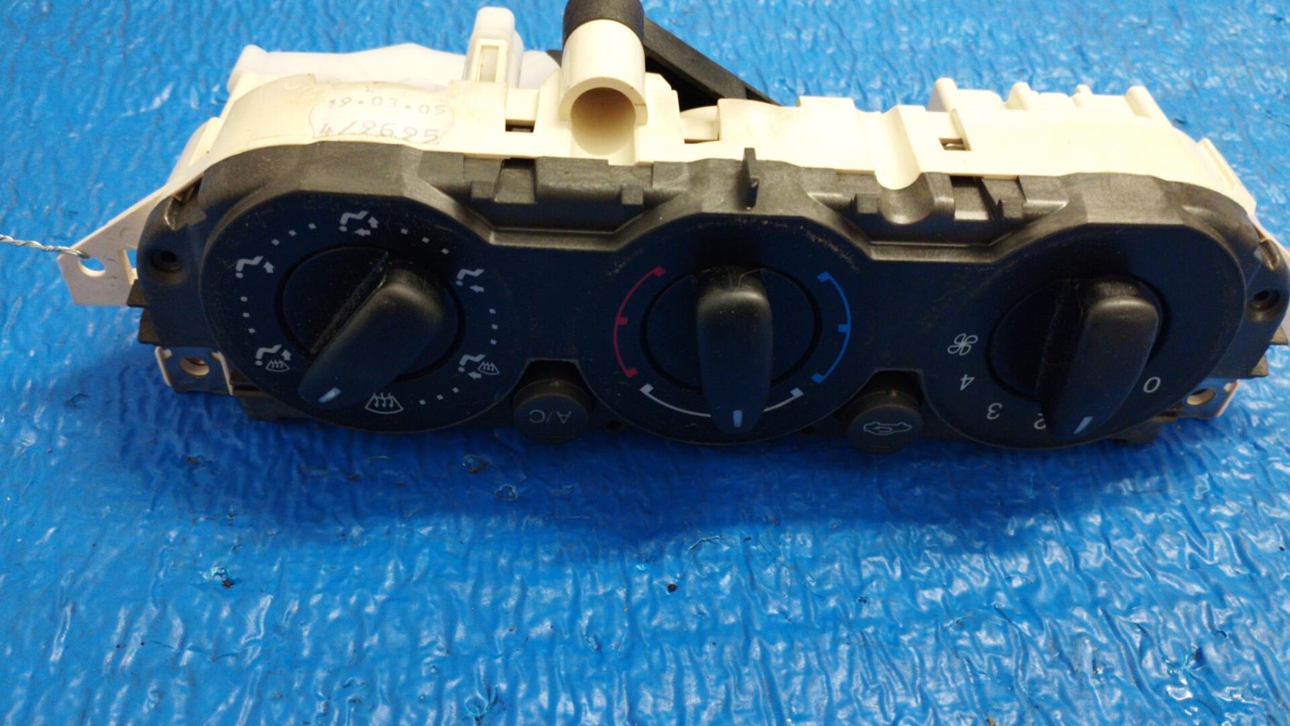 Commande chauffage FORD FOCUS 2 PHASE 1 Diesel - 1