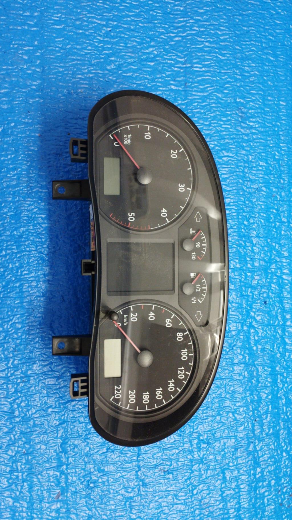Compteur VOLKSWAGEN POLO 4 PHASE 1 Diesel - 1