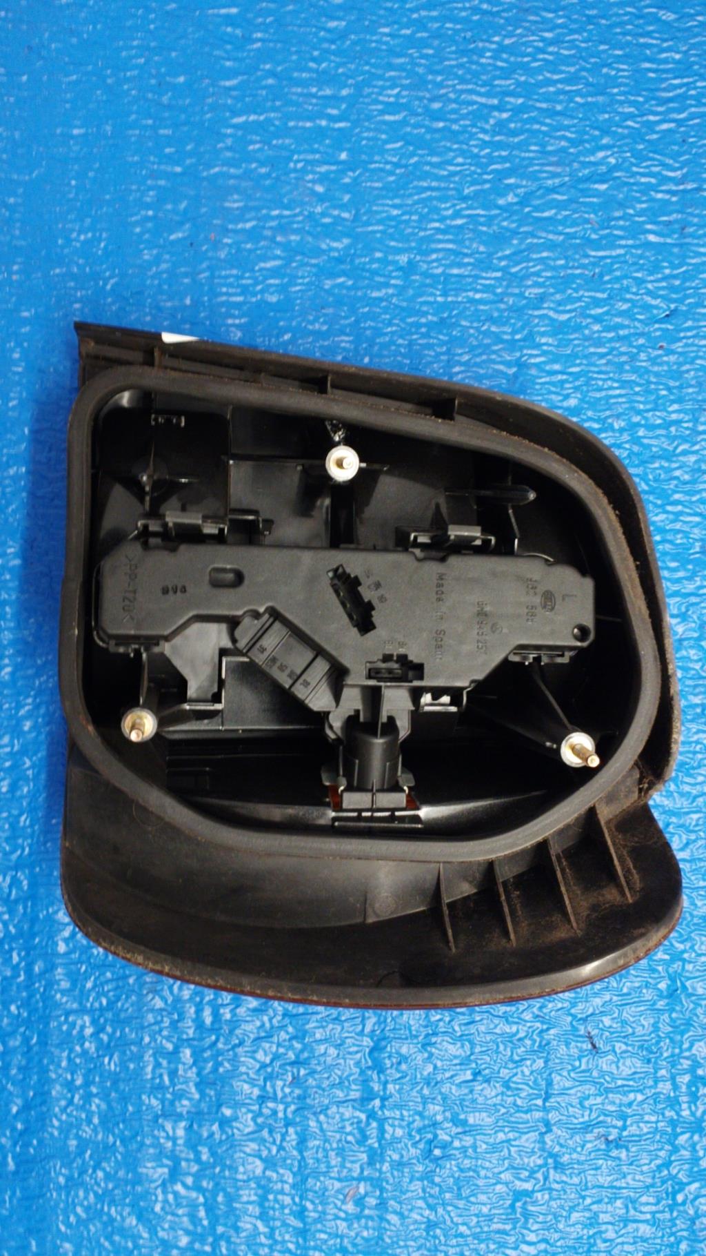 Fanale posteriore principale sinistro (luci) VOLKSWAGEN POLO 3 PHASE 1 Gasolina - 1