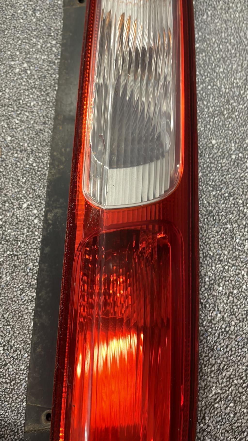 Feu arriere secondaire droit (feux) FORD FOCUS 2 PHASE 1 Diesel - 1