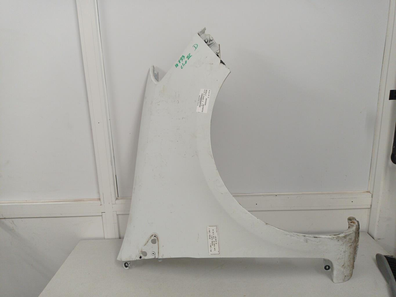 Aile avant droit RENAULT CLIO 3 PHASE 2 Diesel - 1