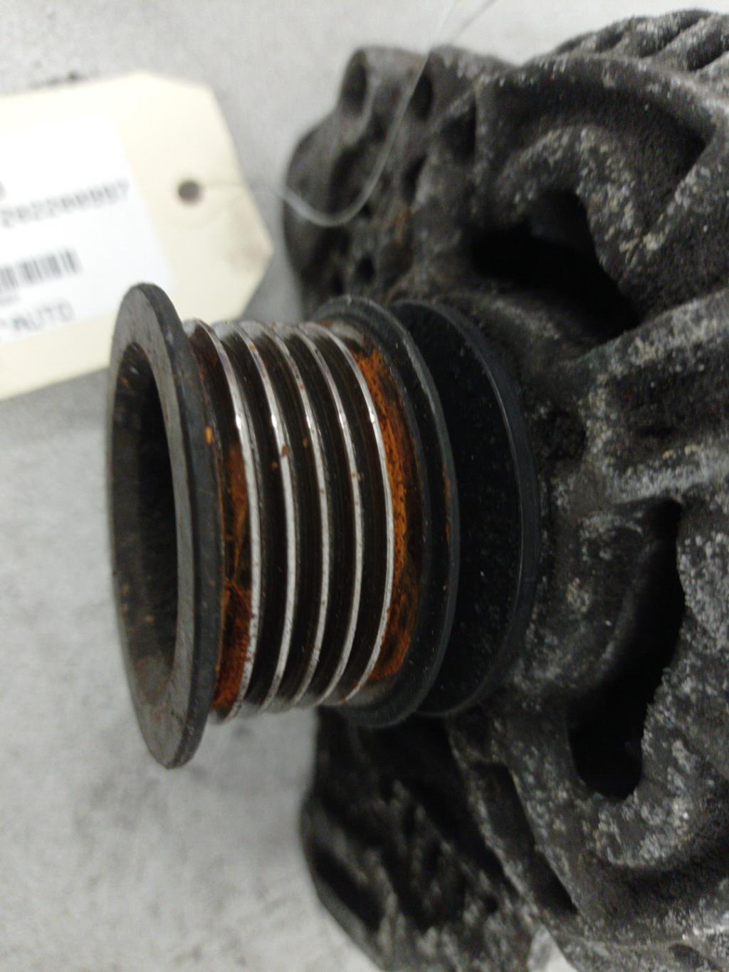 Alternatore VOLKSWAGEN GOLF 3 Diésel - 1