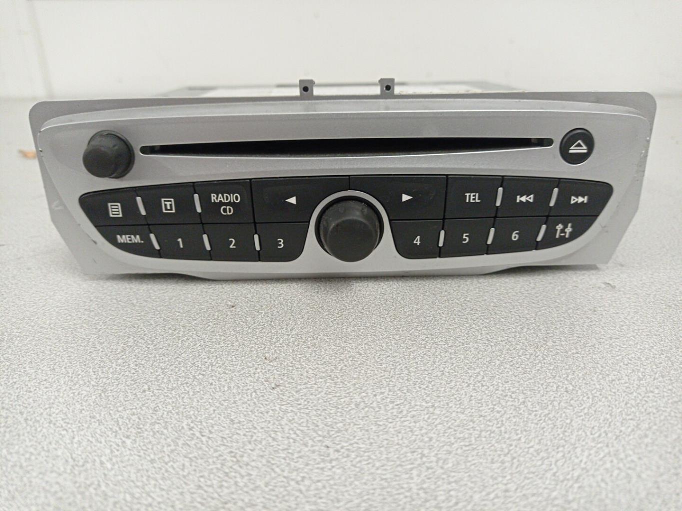 Autoradio originale RENAULT MEGANE 3 PHASE 1 Diésel - 1