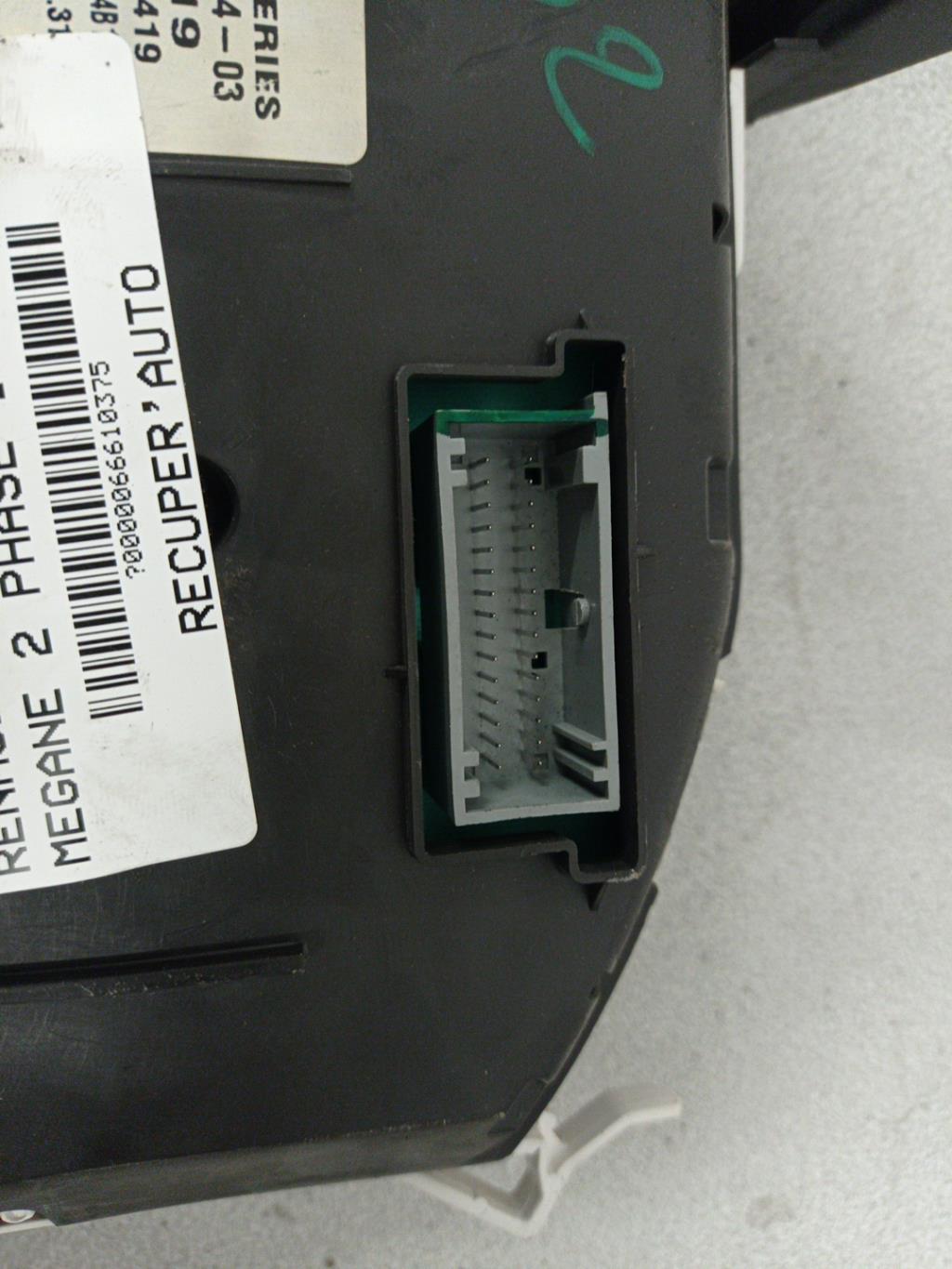 Compteur RENAULT MEGANE 2 PHASE 1 Essence - 1