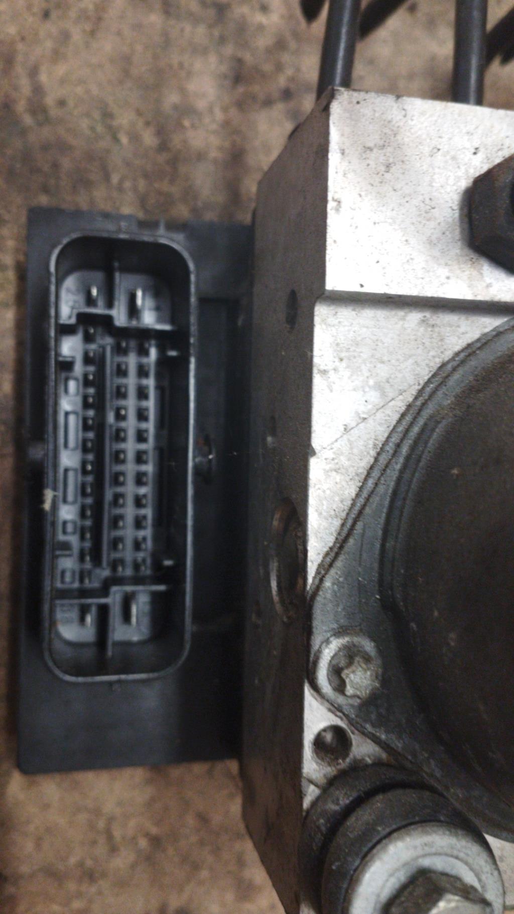 Bloc ABS (freins anti-blocage) AUDI A4 2 PHASE 2 Diesel - 1