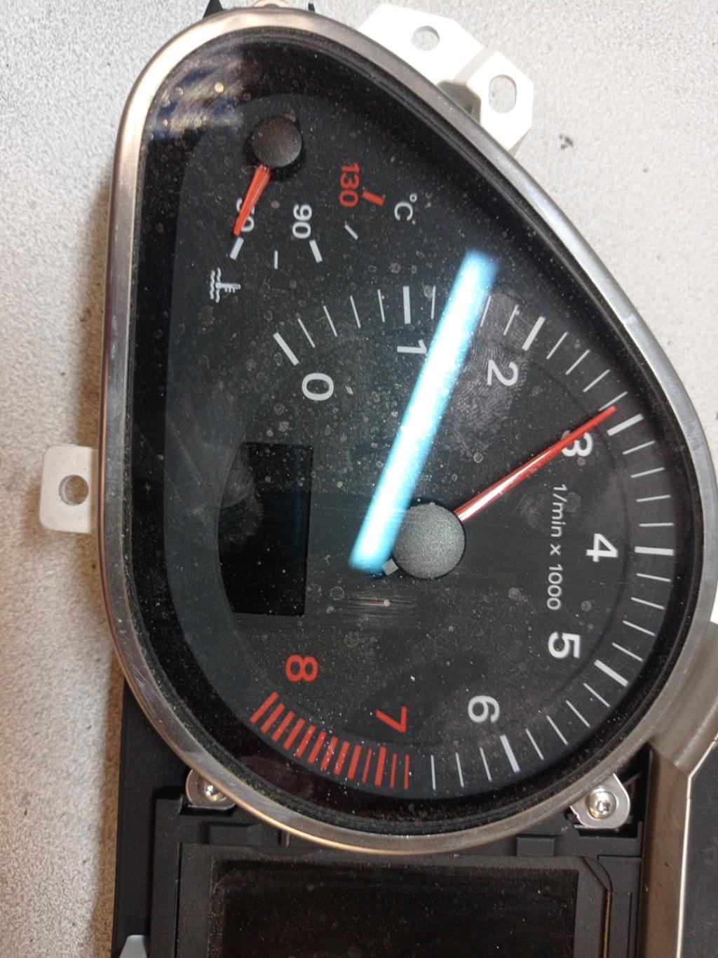 Compteur AUDI A6 3 AVANT PHASE 1 BREAK Essence - 1