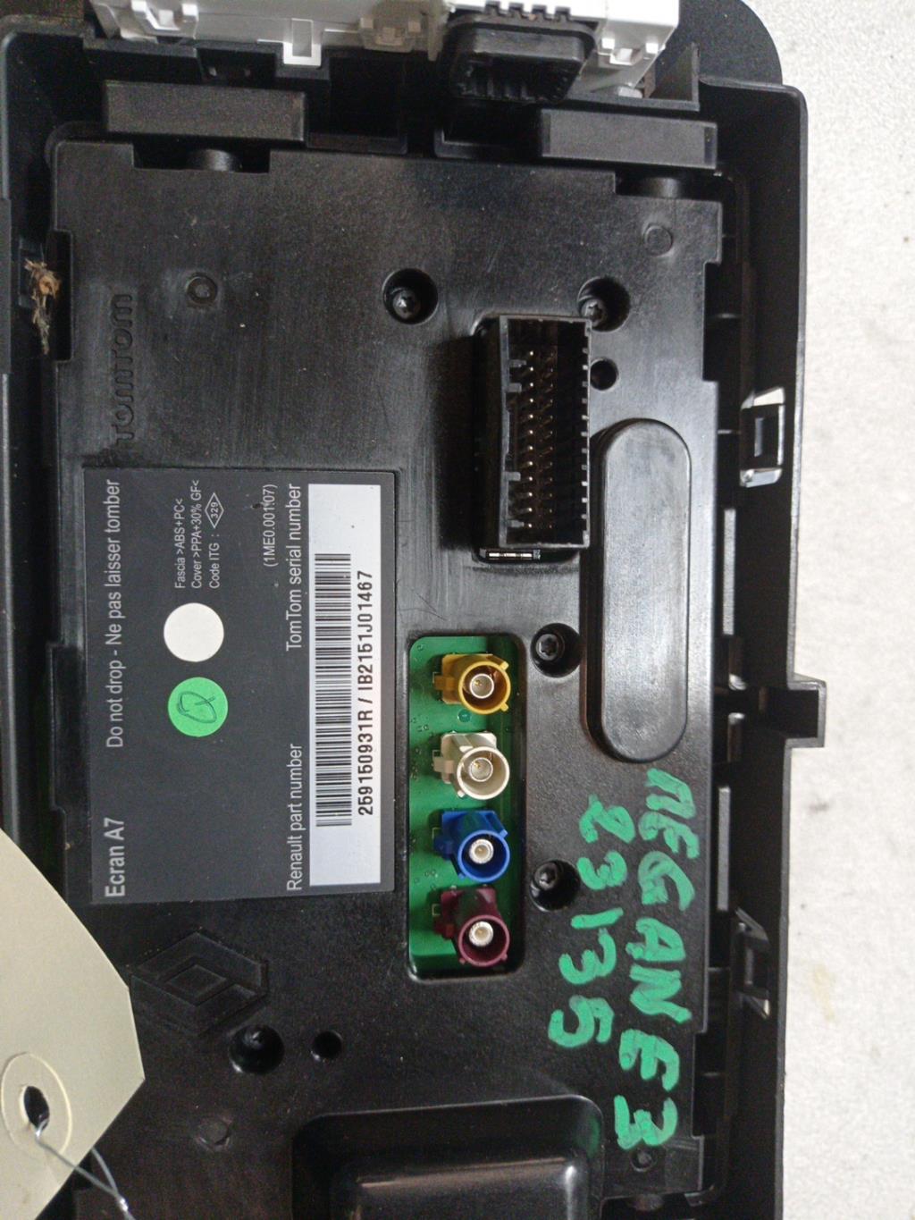 Ecran GPS RENAULT MEGANE 3 PHASE 1 BREAK Diesel - 1