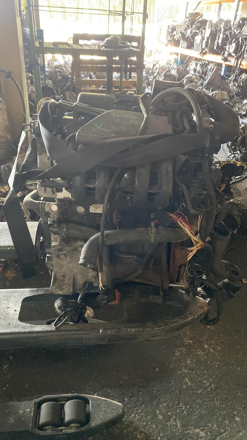 Moteur RENAULT TWINGO 1 PHASE 1 Essence - 1