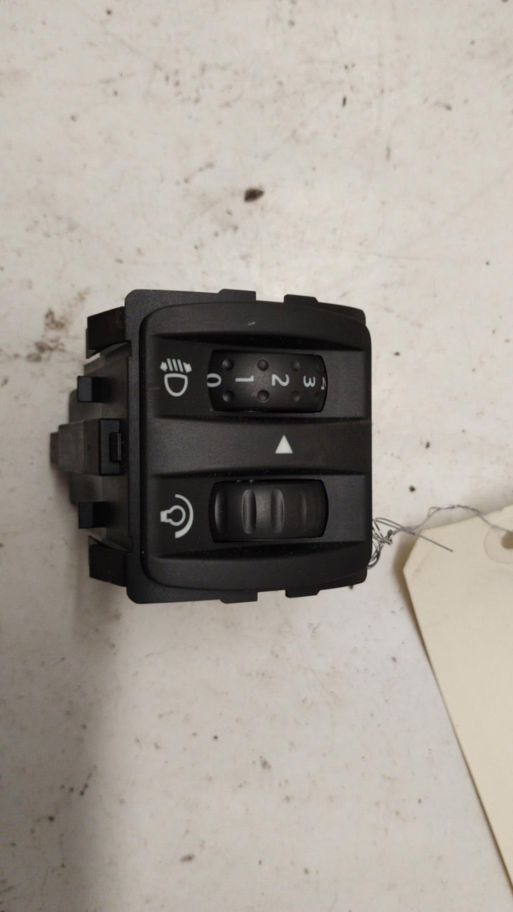 Commande de reglage hauteur de phare RENAULT SCENIC 3 PHASE 1 Diesel - 1