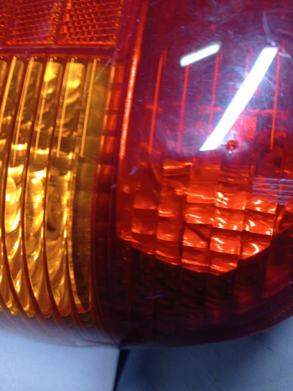Fanale posteriore principale destro (luci) FORD FOCUS 1 Gasolina - 1