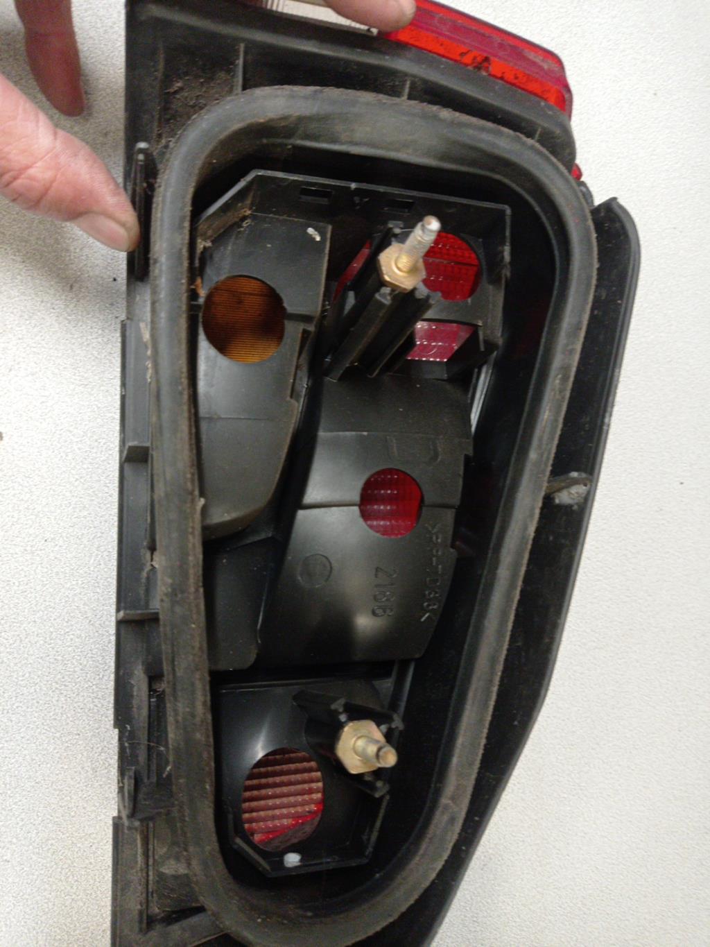 Fanale posteriore principale destro (luci) PEUGEOT 106 PHASE 1 Gasolina - 1