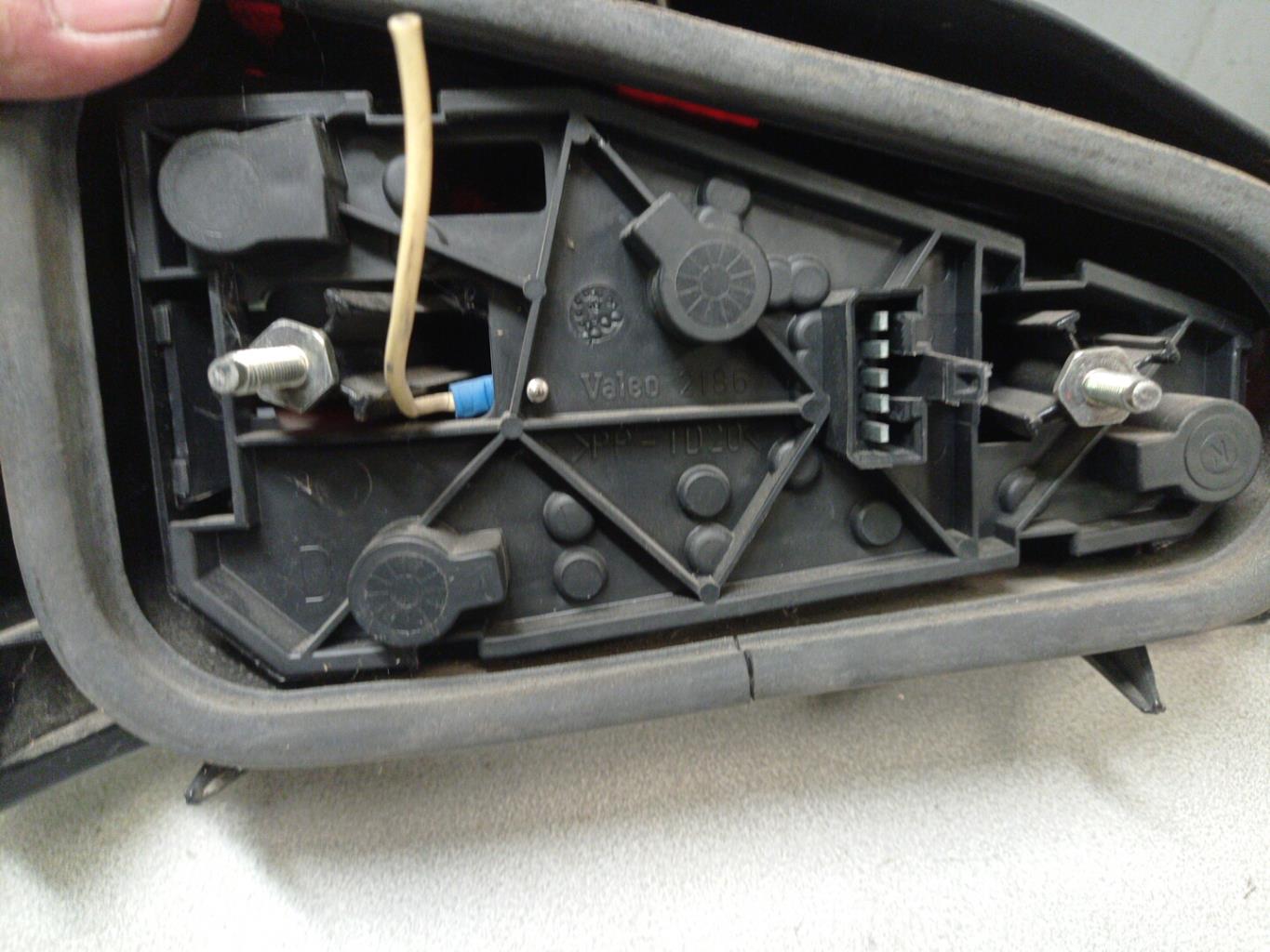Fanale posteriore principale destro (luci) PEUGEOT 106 PHASE 1 Diésel - 1