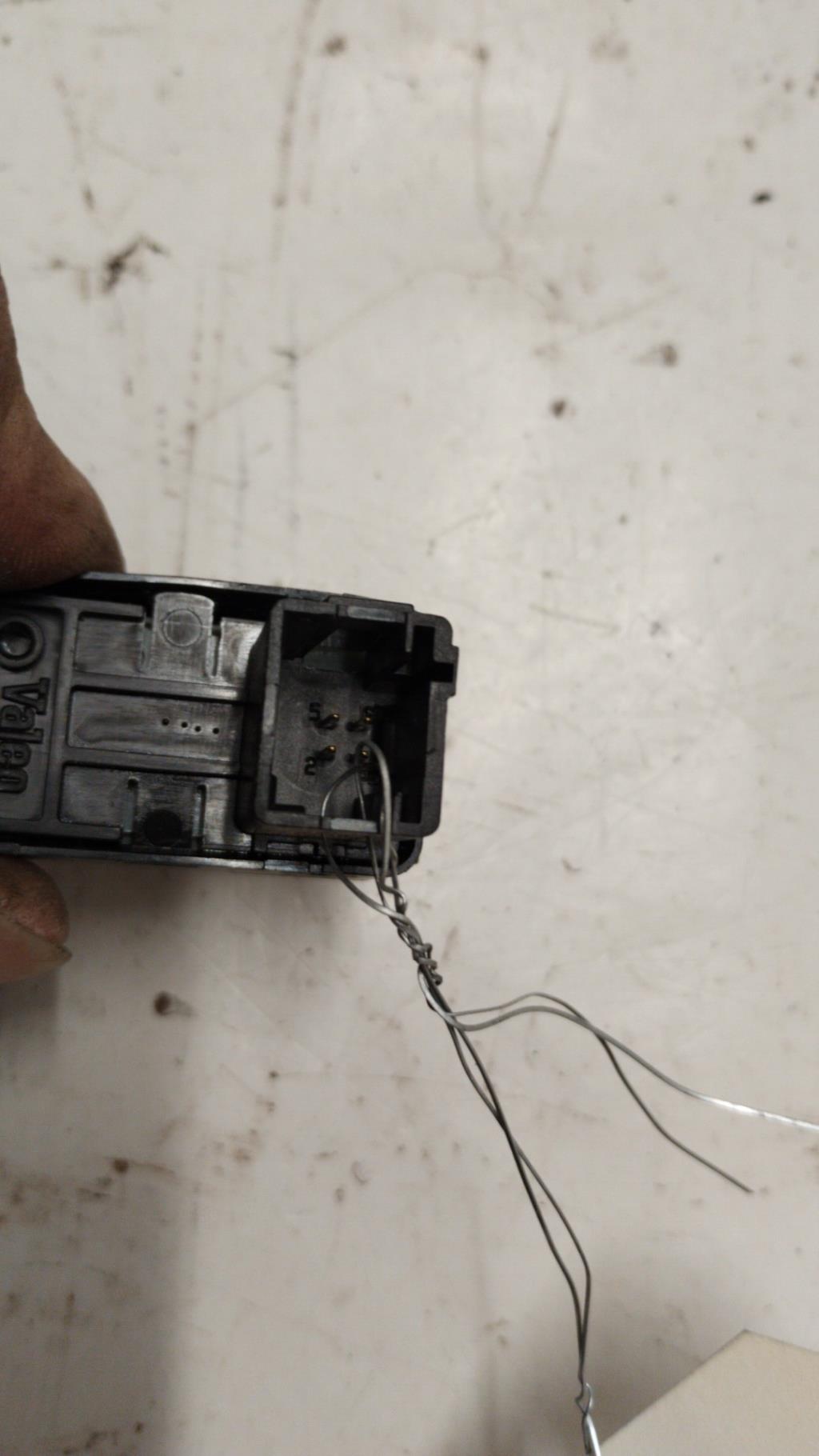 Interruttore lavacristalli posteriore sinistro CITROEN C4 1 PHASE 1 Diésel - 1