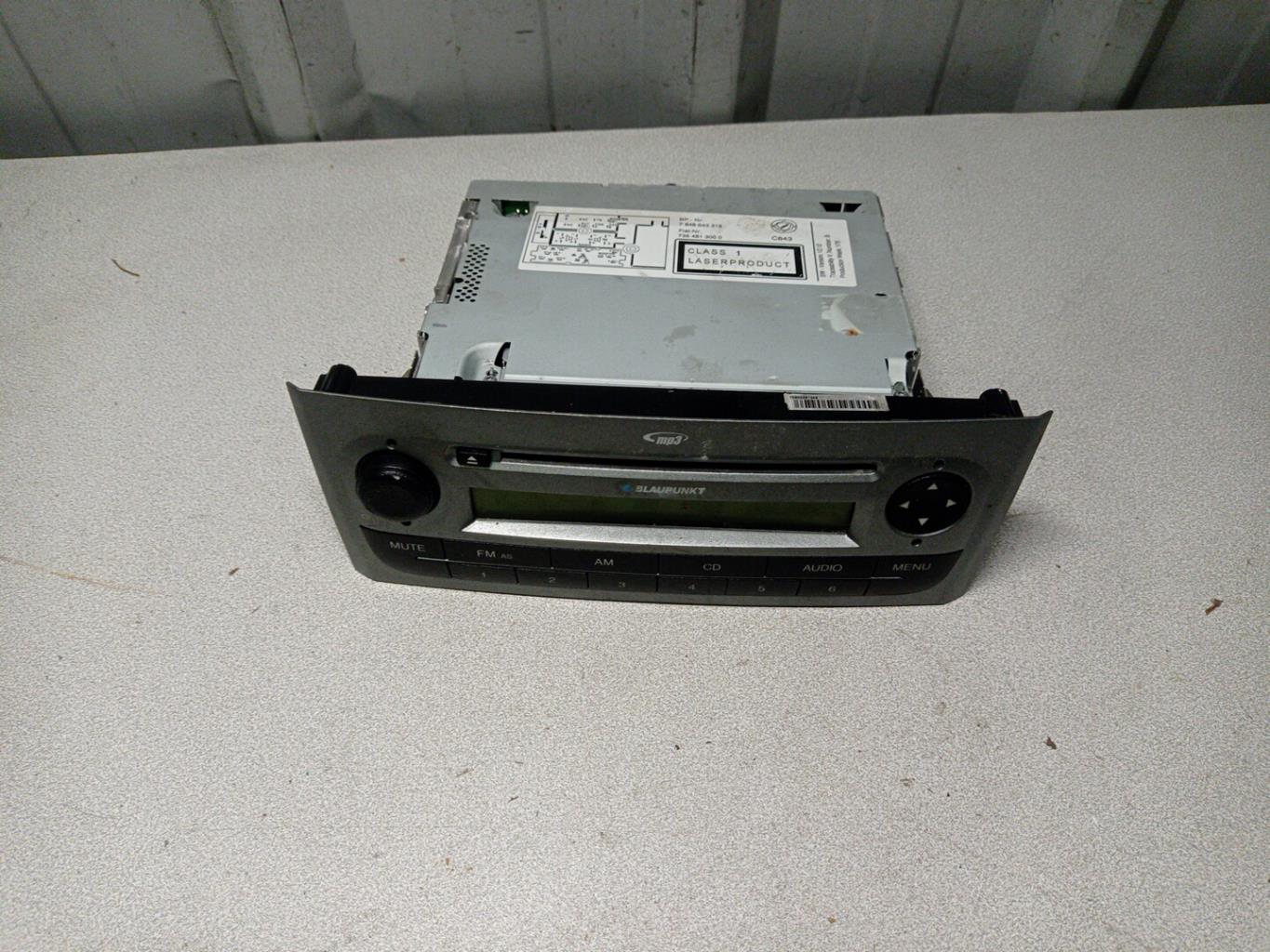 Autoradio originale FIAT GRANDE PUNTO Diésel - 1