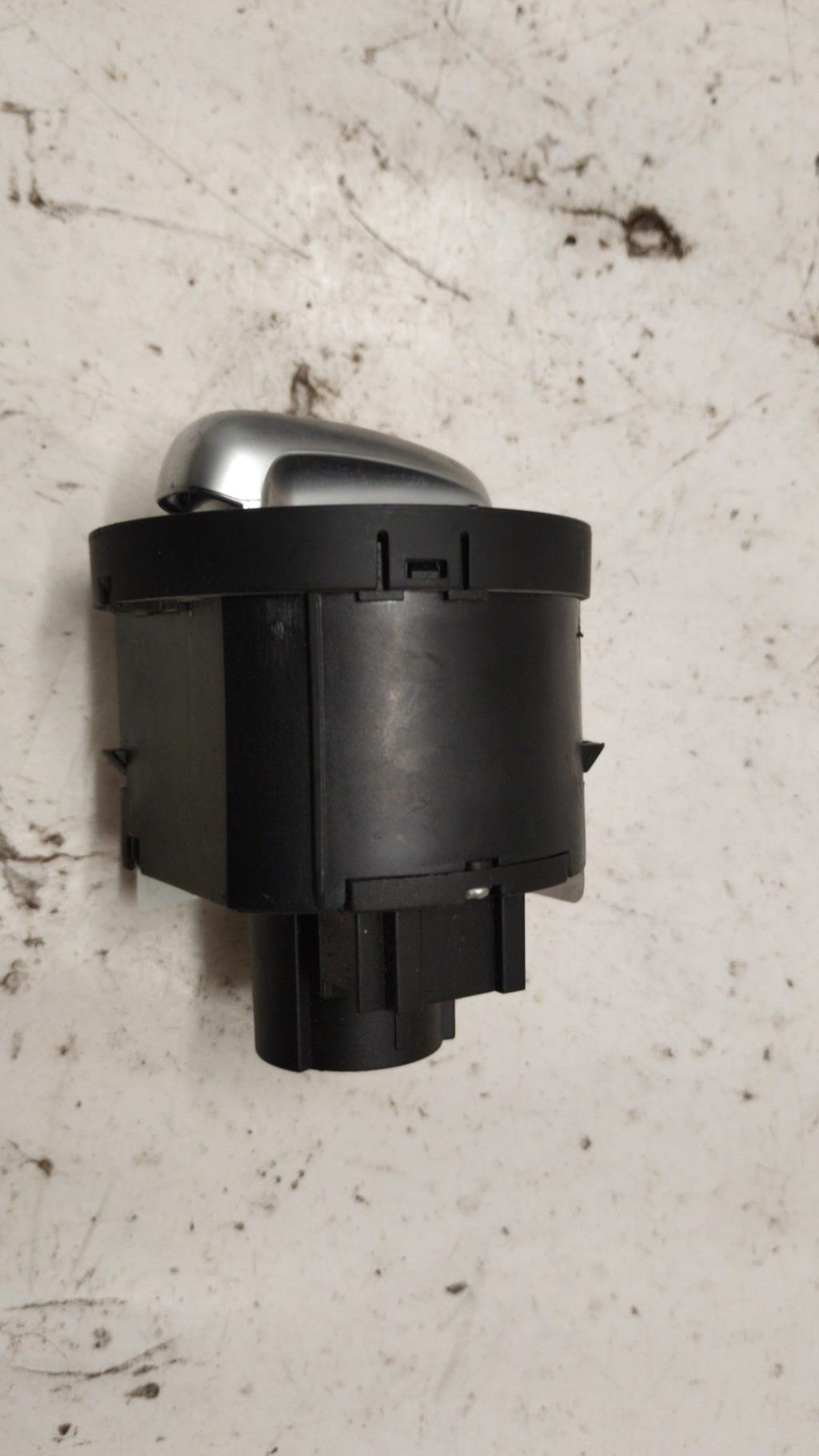 Commande de phare VOLKSWAGEN GOLF 5 Diesel - 1