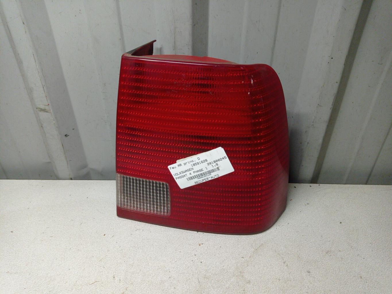 Fanale posteriore principale destro (luci) VOLKSWAGEN PASSAT 4 PHASE 1 Diésel - 1