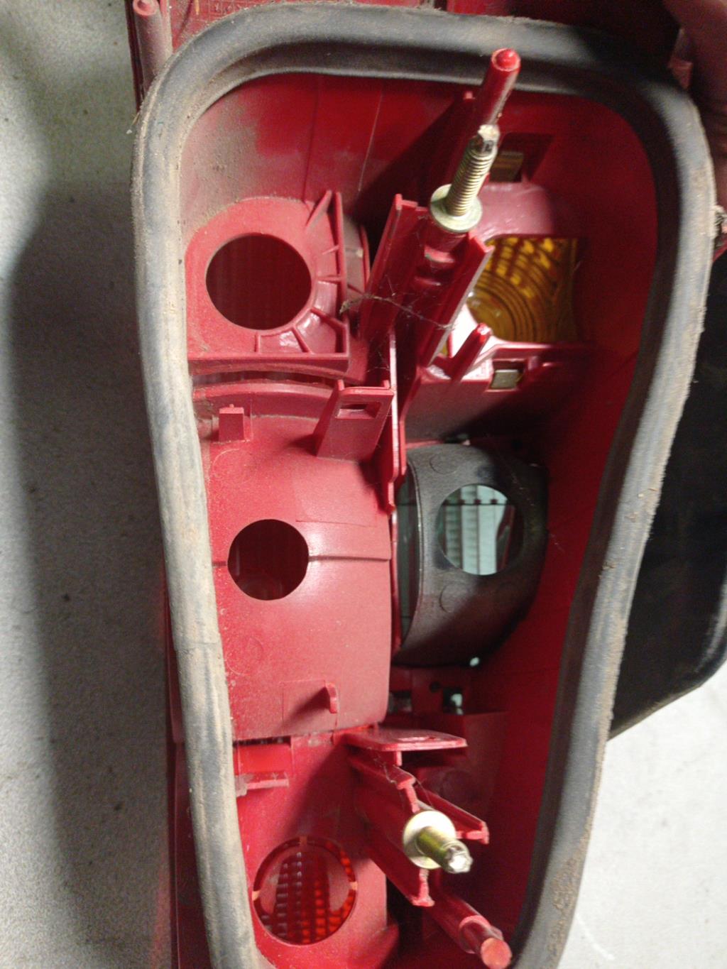 Fanale posteriore principale destro (luci) PEUGEOT 106 PHASE 2 Diésel - 1