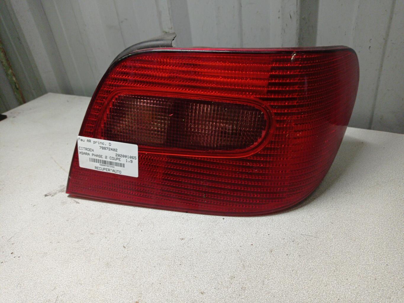 Fanale posteriore principale destro (luci) CITROEN XSARA PHASE 2 COUPE Diésel - 1