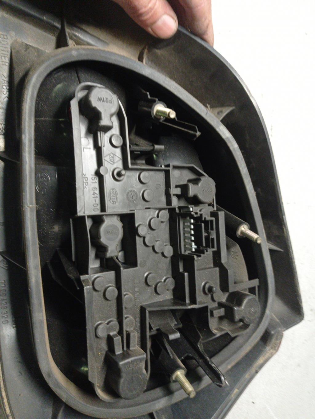 Fanale posteriore principale sinistro (luci) RENAULT MEGANE 1 PHASE 2 Gasolina - 1