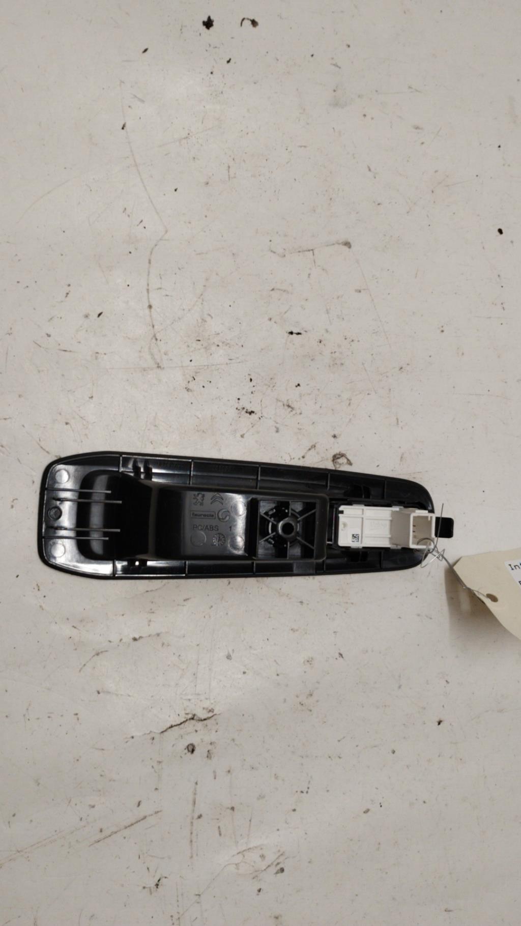 Interruttore lavacristalli posteriore sinistro PEUGEOT 308 2 PHASE 1 Diésel - 1