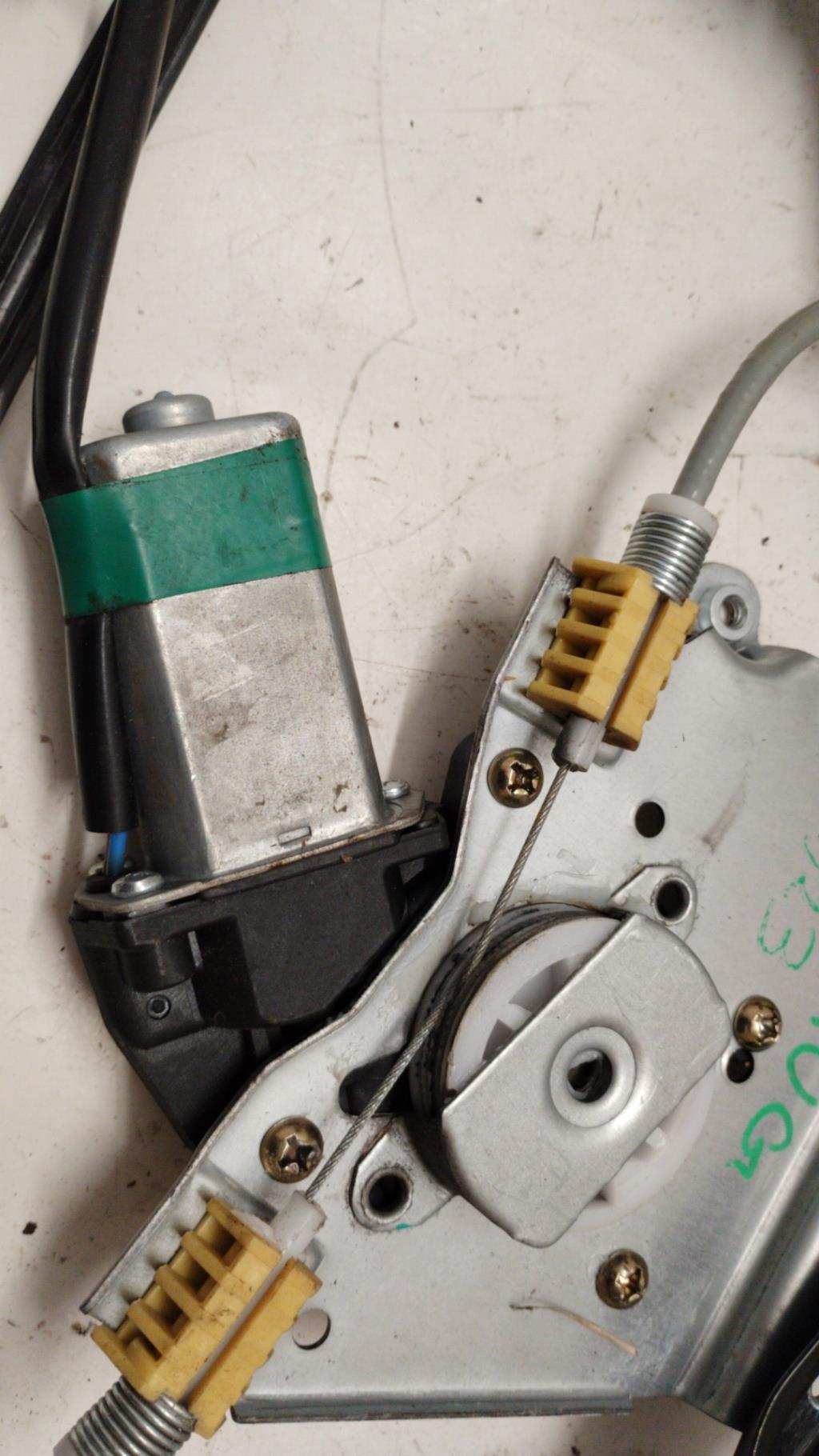 Alzacristalli elettrico anteriore sinistro FORD FOCUS 1 Gasolina - 1