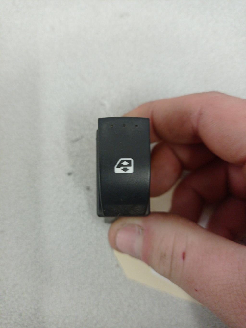 Interruttore lavacristalli posteriore destro RENAULT SCENIC 2 PHASE 1 Diésel - 1