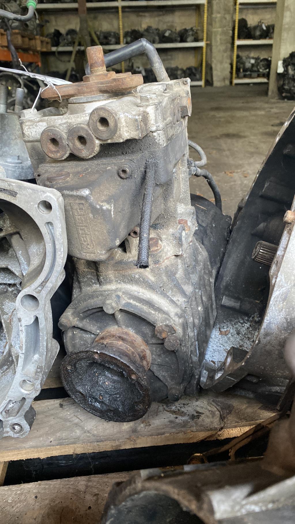 Pont (propulsion) AUDI TT 1 COUPE Essence - 1