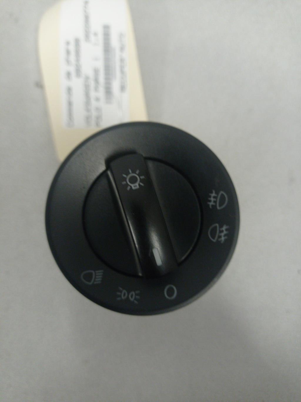 Commande de phare VOLKSWAGEN POLO 4 PHASE 1 Diesel - 1
