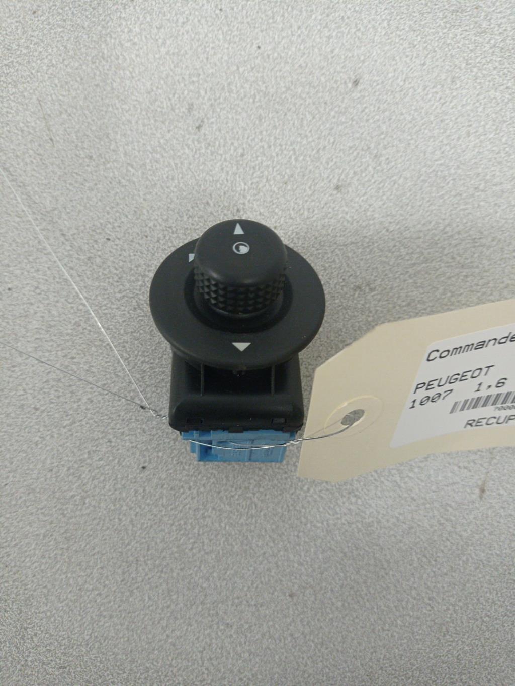 Commande retroviseurs PEUGEOT 1007 Essence - 1