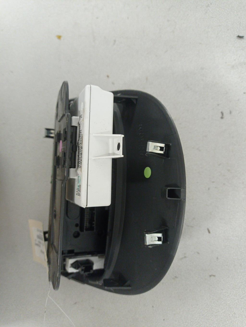 Ecran GPS RENAULT CLIO 3 PHASE 2 BREAK Diesel - 1