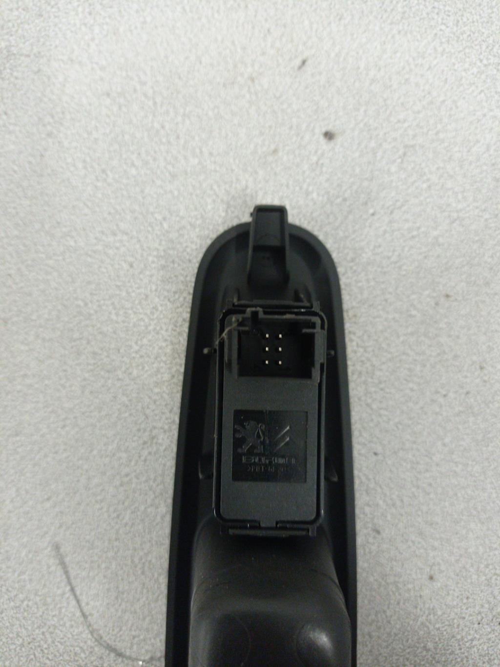 Interruttore lavacristalli posteriore destro PEUGEOT 3008 1 PHASE 1 Diésel - 1