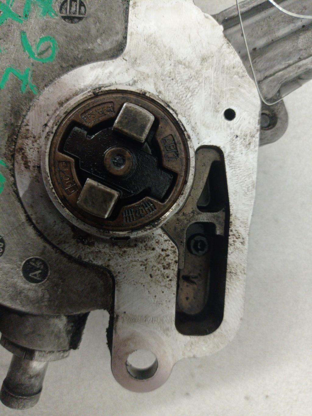 Pompe à vide VOLKSWAGEN PASSAT 4 PHASE 2 Diesel - 1