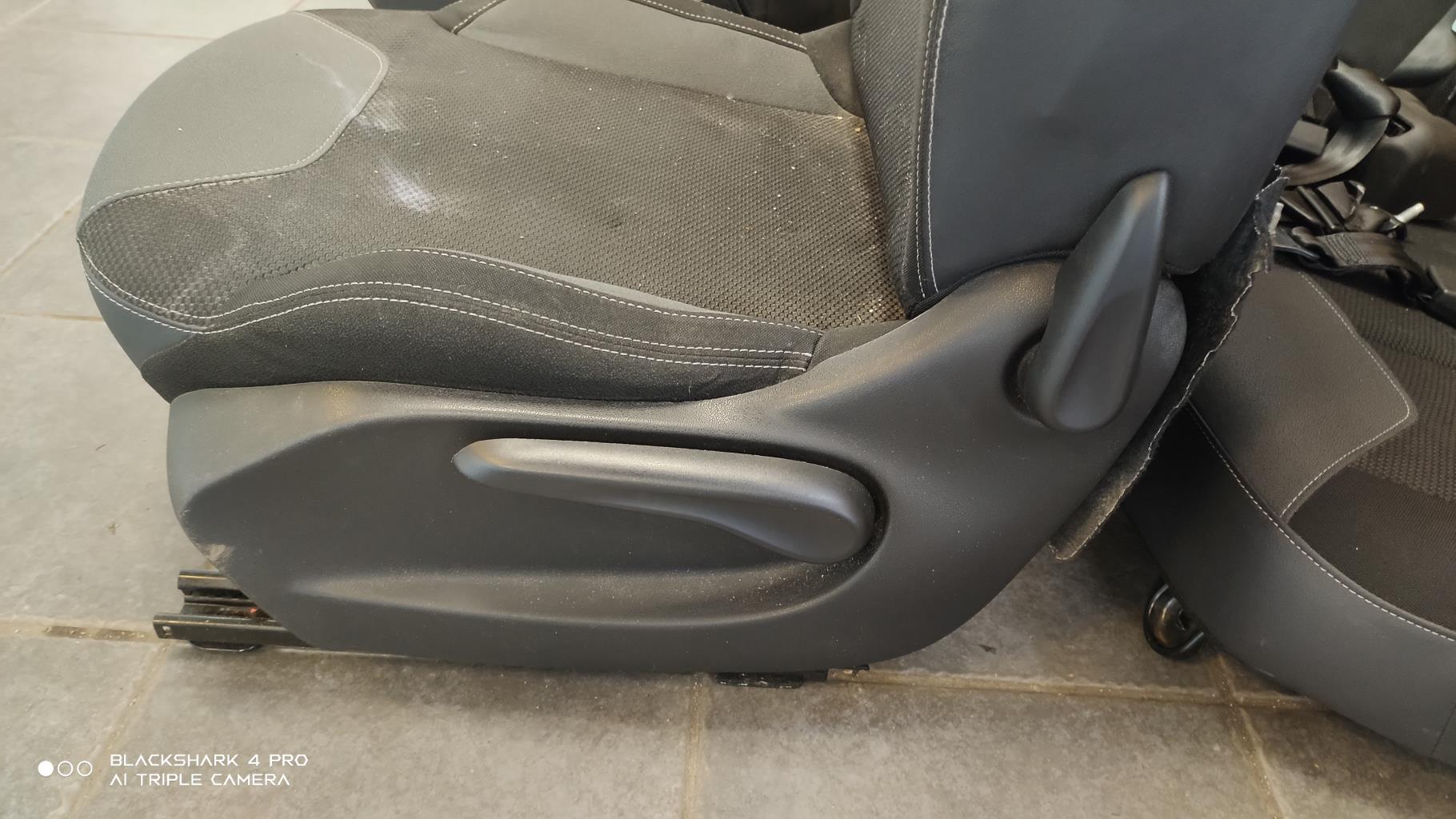 Siege avant gauche CITROEN C3 2 PHASE 1 Diesel - 1