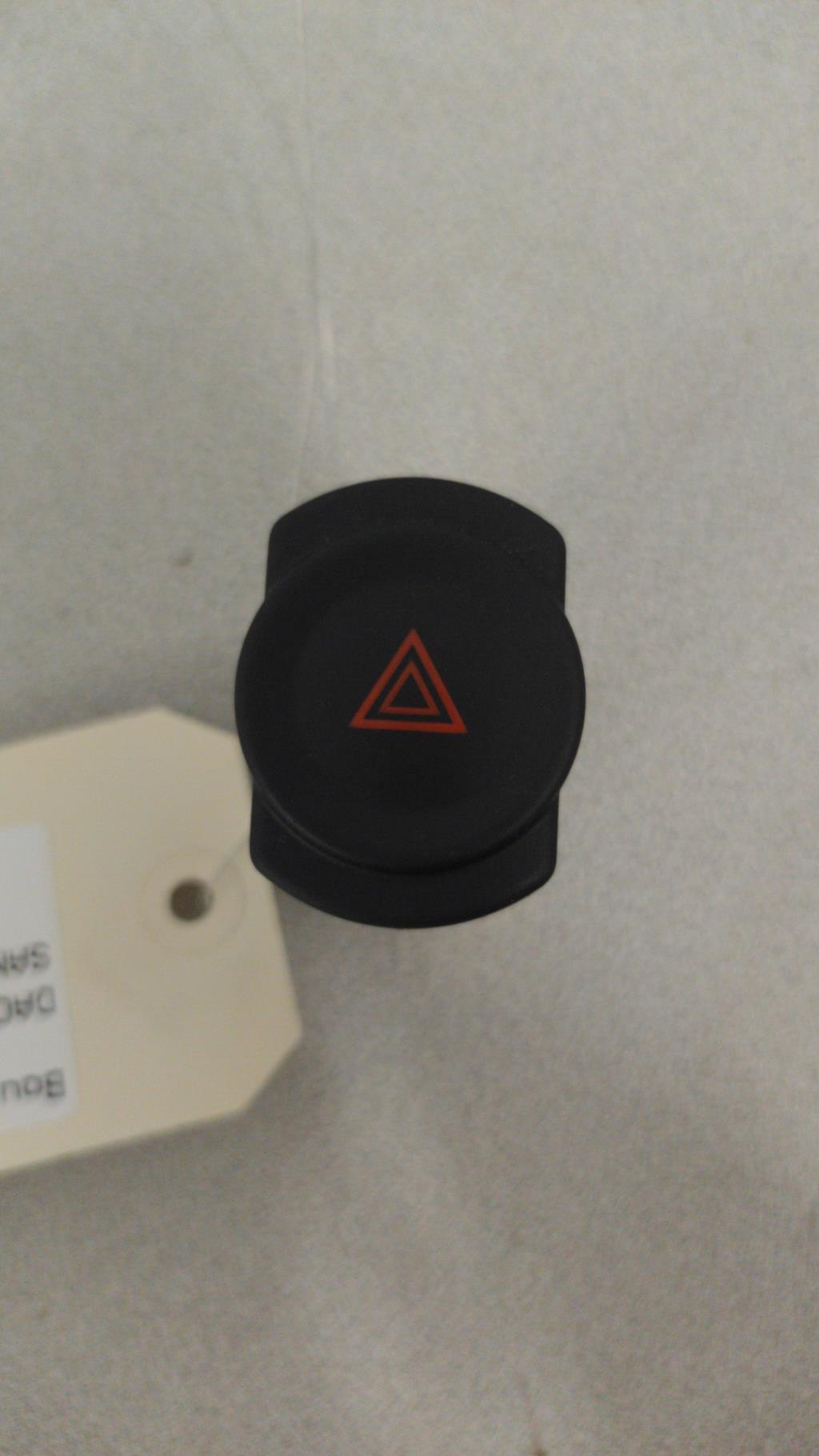 Bouton de warning DACIA SANDERO 1 Diesel - 1