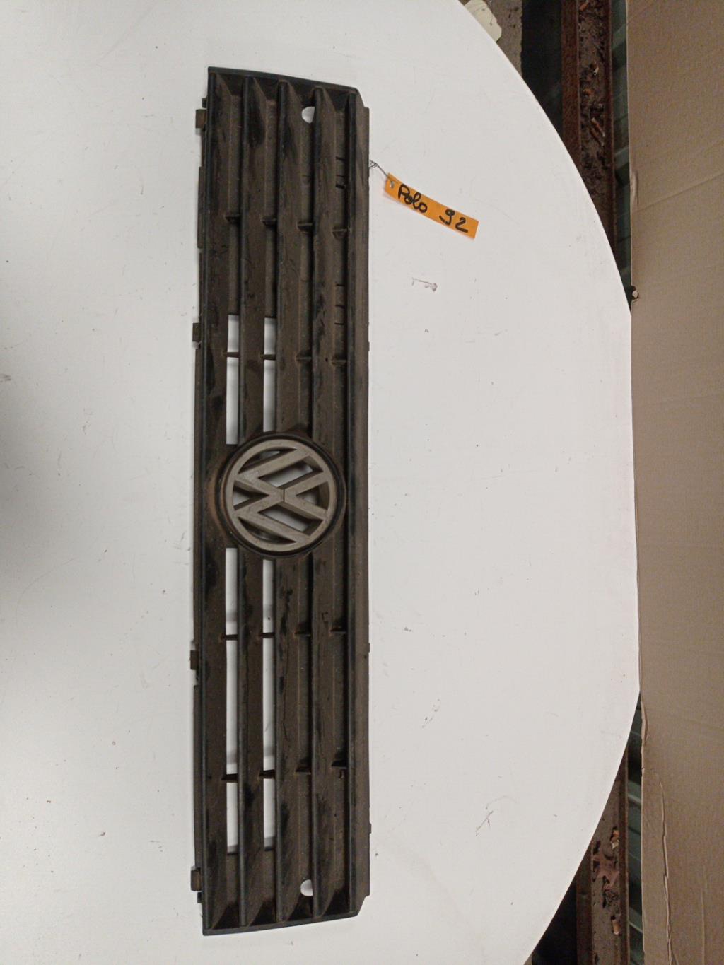 Calandre VOLKSWAGEN POLO 2 Essence - 1