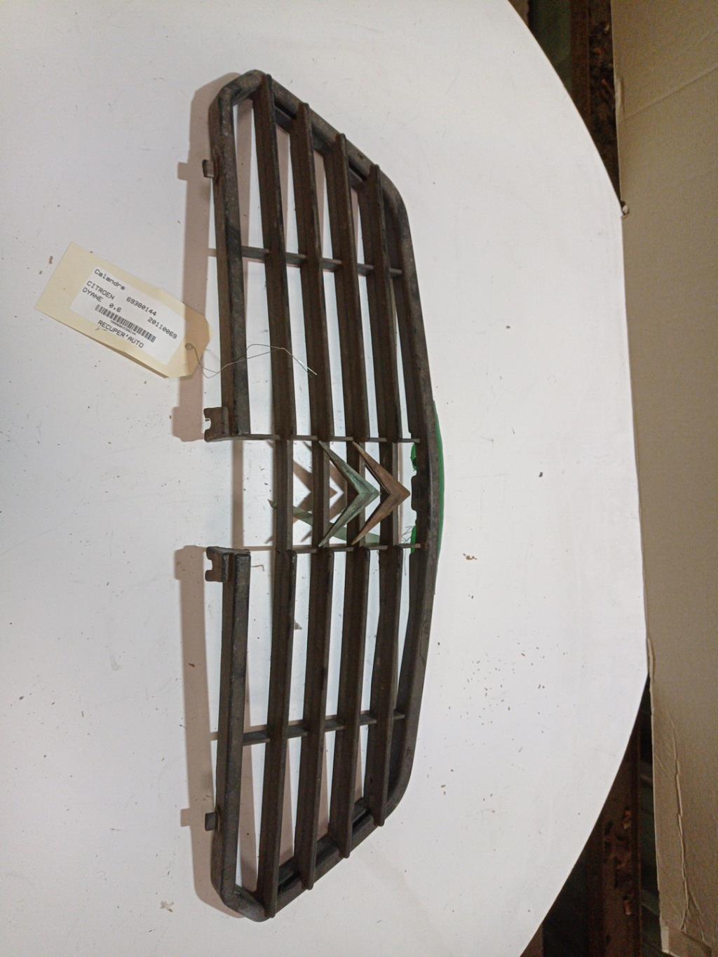Calandre CITROEN DYANE Essence - 1