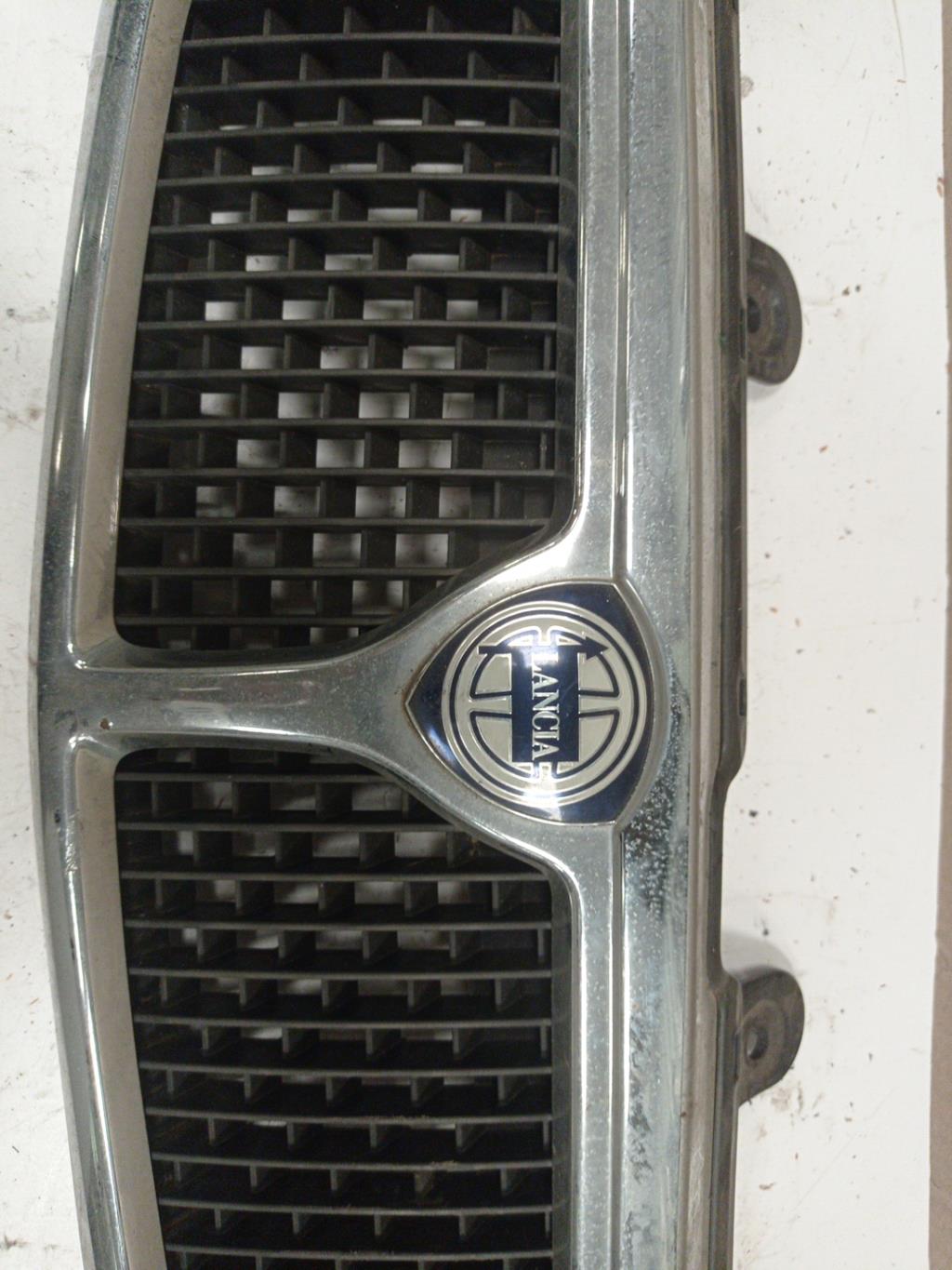 Calandre LANCIA Y10 1 Essence - 1