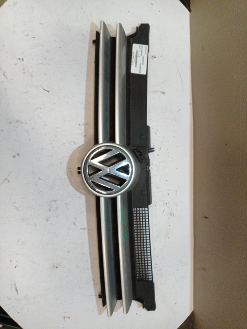 Calandre VOLKSWAGEN GOLF 4 Diesel - 1