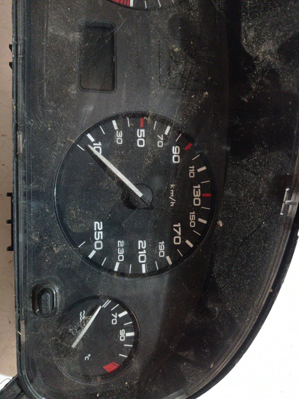 Compteur PEUGEOT 406 PHASE 2 BREAK Diesel - 1
