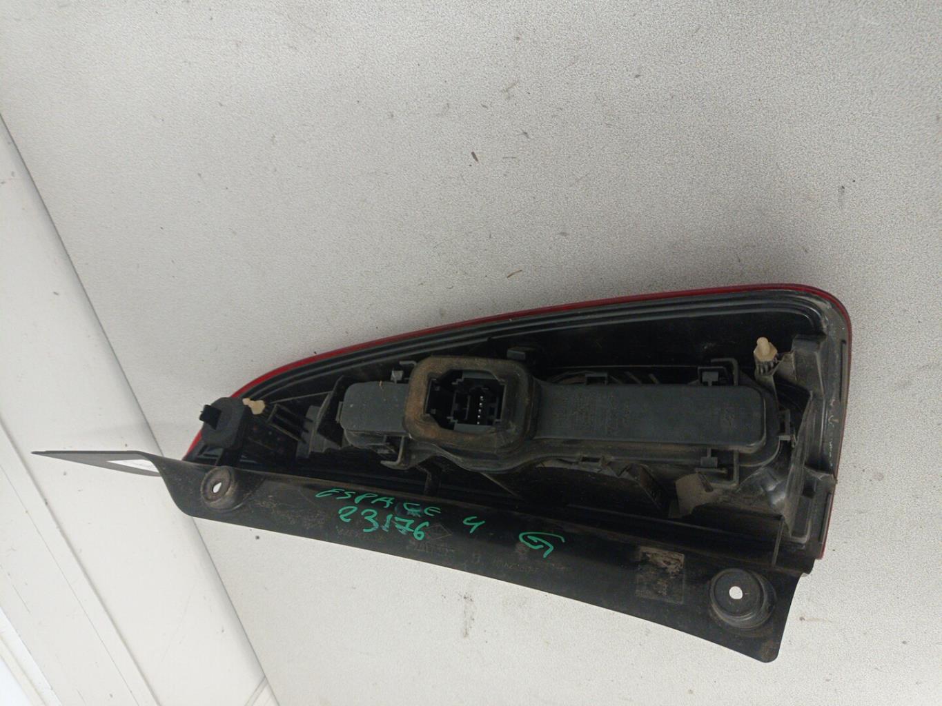 Fanale posteriore principale sinistro (luci) RENAULT GRAND ESPACE 4 PHASE 2 Diésel - 1
