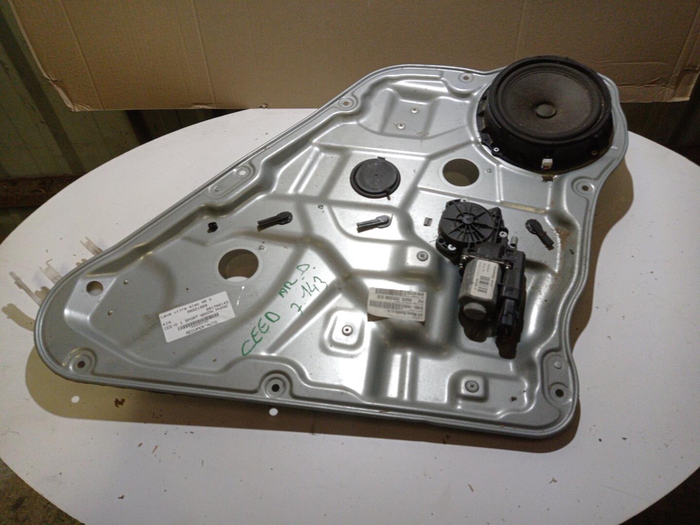 Alzacristalli elettrico posteriore destro KIA CEE-D 1 SPORT WAGON PHASE 1 BREAK Diésel - 1