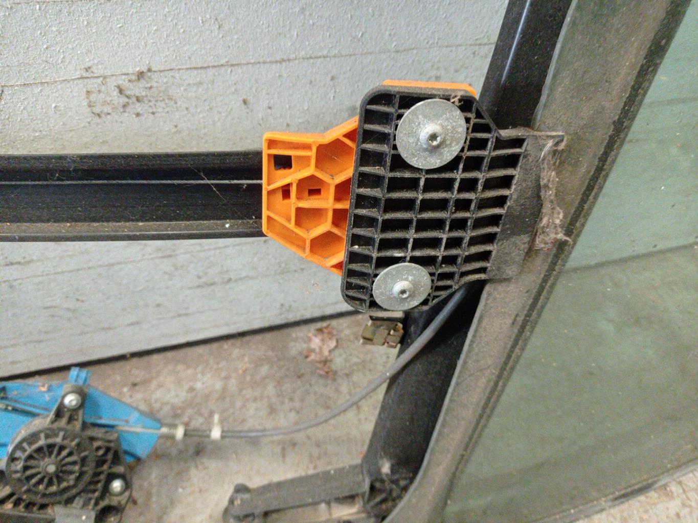 Alzacristalli elettrico posteriore destro AUDI A4 2 PHASE 1 Diésel - 1