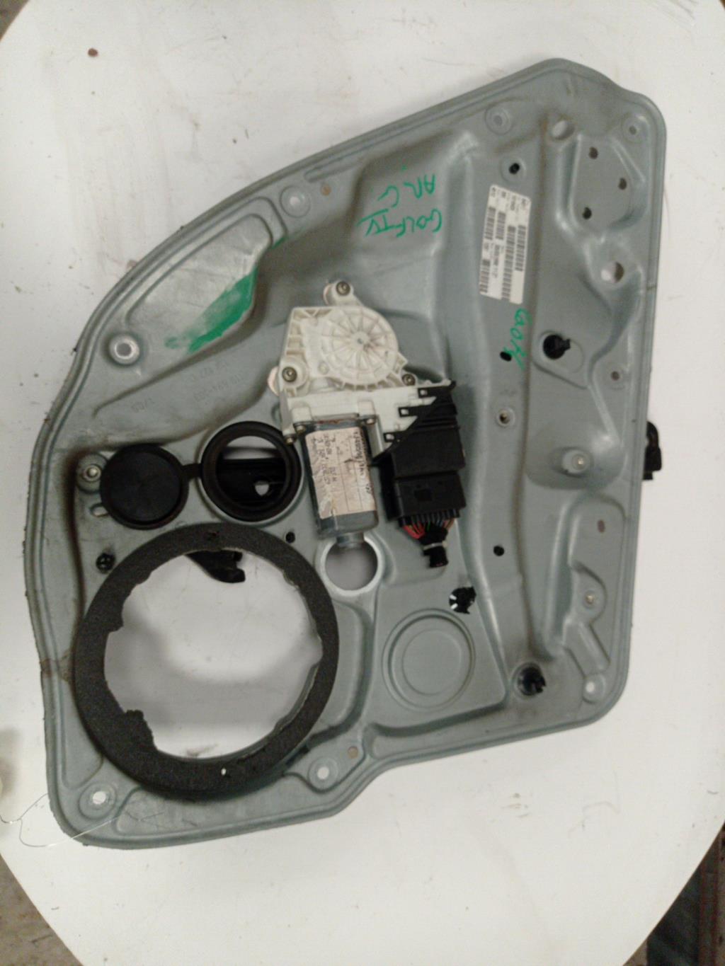 Alzacristalli elettrico posteriore sinistro VOLKSWAGEN GOLF 4 Diésel - 1