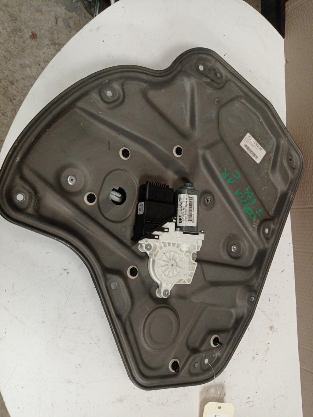 Alzacristalli elettrico posteriore sinistro SKODA OCTAVIA 2 PHASE 1 BREAK Gasolina - 1